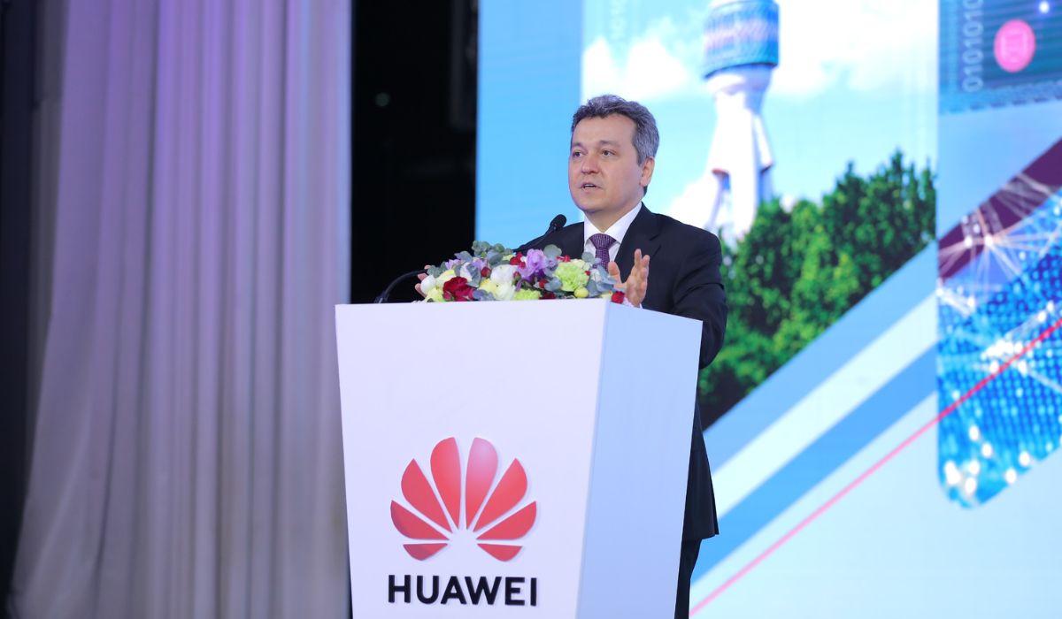 Stepping into the Intelligent Future Huaweis Tech Carnival Opens in Uzbekistan